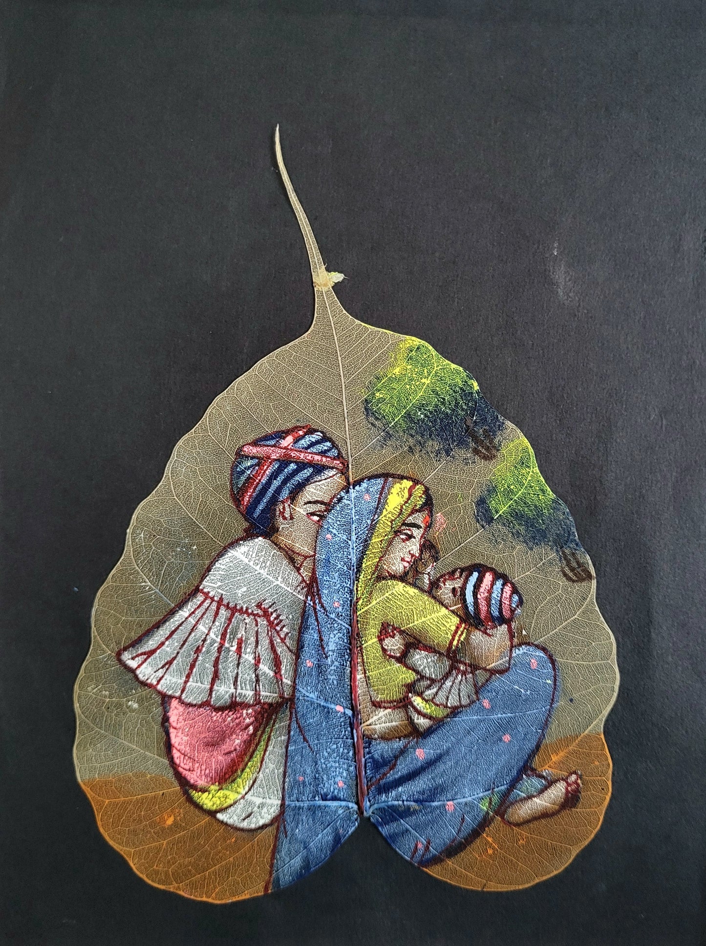 INSAIN - Handmade Indian Leaf Painting - Romantic Couple Portrait - Pipal Leaf Art (9 * 6.5 inch)