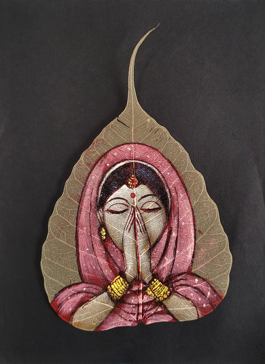 Indian_leaf_painting,handmade_art,india_women_painting,ethnic_home_decor,unique_wall_art,hand-painted_leaf,Indian_heritage_art,intricate_leaf_art,ancient_women,woman_painting,traditional_women,collectible_painting,queen_painting